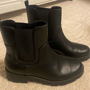 Old navy boots